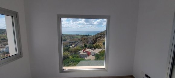 3 bedrooms Villa in Kissonerga, Cyprus No. 16129 19