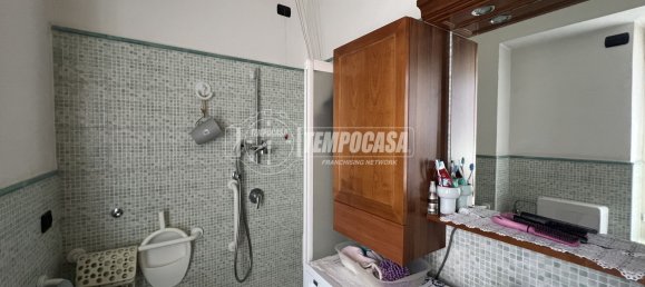 Квартира с 2 комнатами в Мерате, Италия № 258133 5