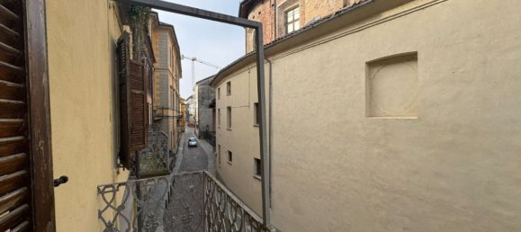 4 rooms Apartment in Vercelli, Italy No. 172795 17