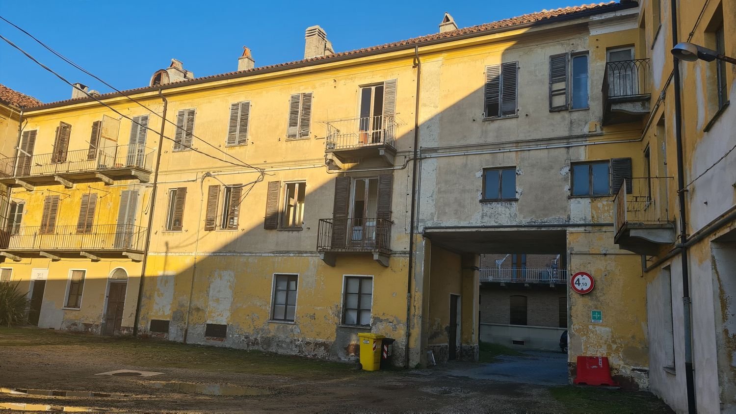 5000m² Building in Caselle Torinese, Italy No. 87147