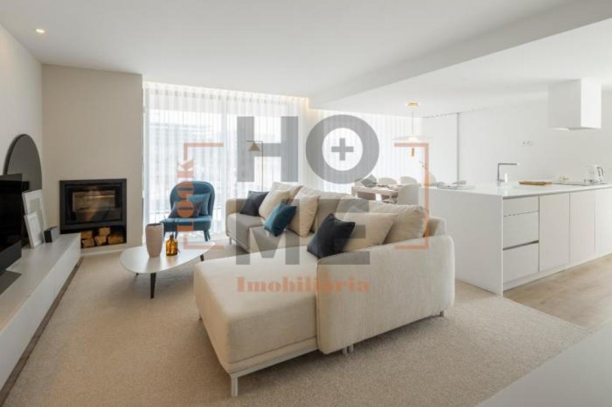 3 bedrooms Apartment in Porto, Portugal No. 5282