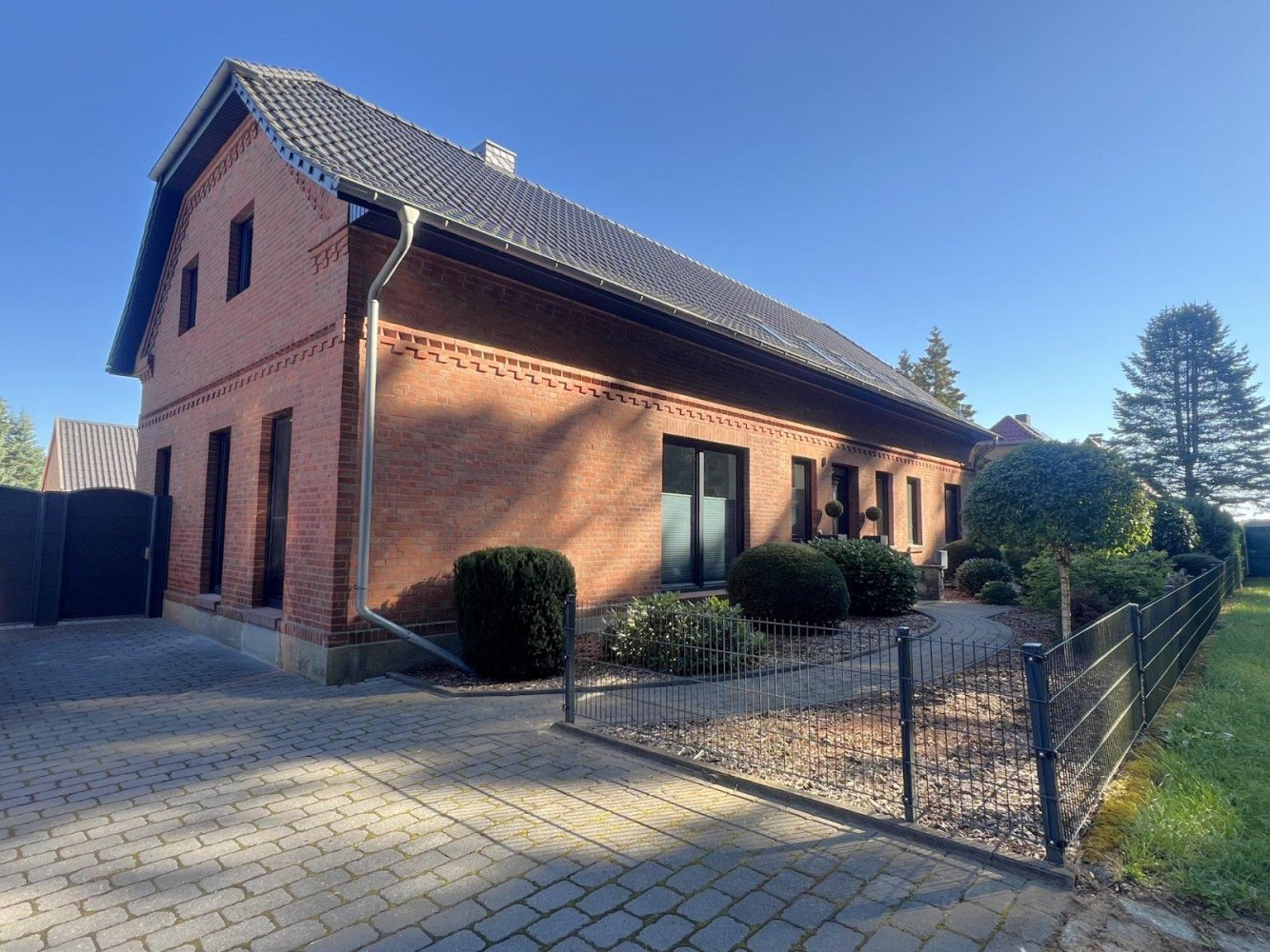 7 rooms Townhouse in Ludwigslust-Parchim, Germany No. 307411