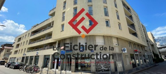 3 bedrooms Apartment in Grenoble, France No. 243663 20