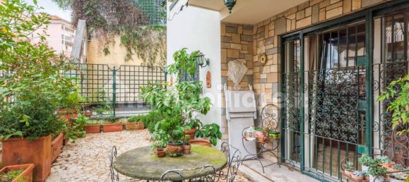 4 غرف نوم شقة في Rome, Italy رقم 161118 36