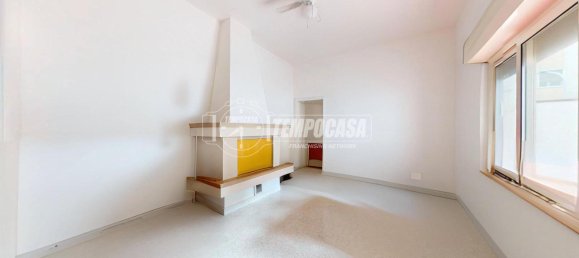 5 rooms Apartment in Acquaviva delle Fonti, Italy No. 73878 2