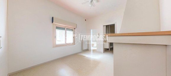 5 rooms Apartment in Acquaviva delle Fonti, Italy No. 73878 5