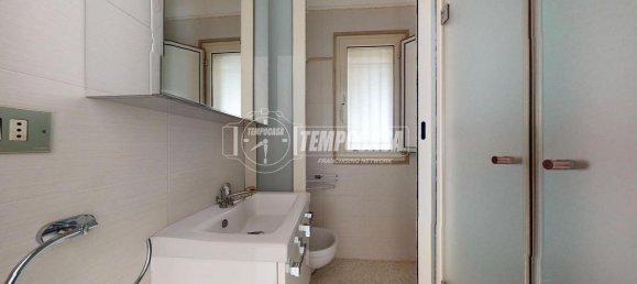 5 rooms Apartment in Acquaviva delle Fonti, Italy No. 73878 6