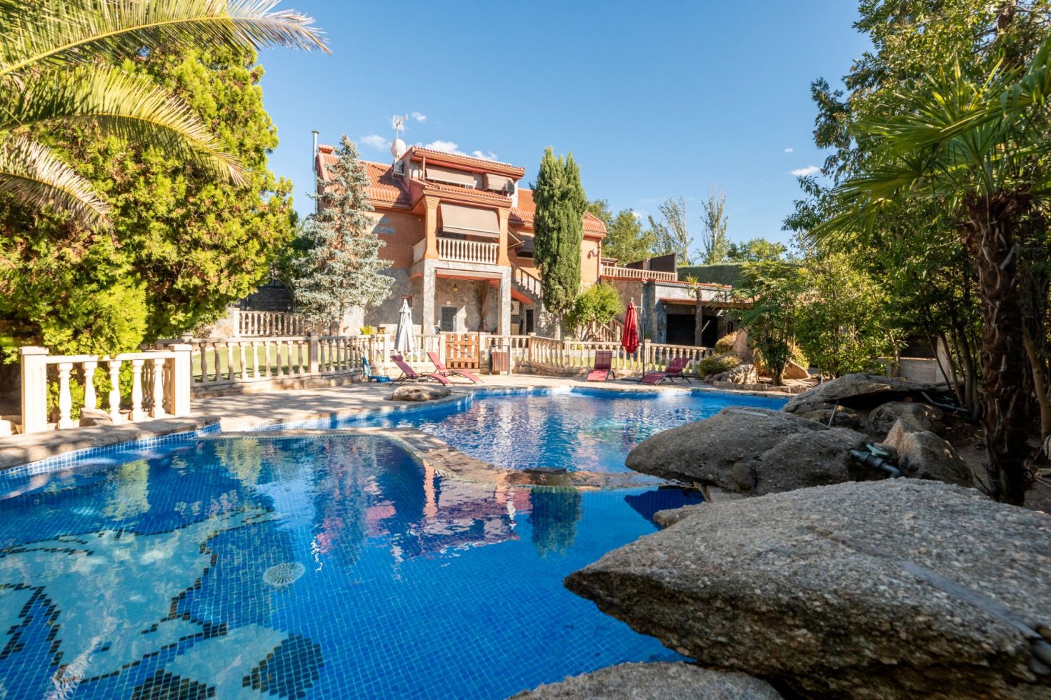 5 bedrooms House in Mostoles, Spain No. 228959