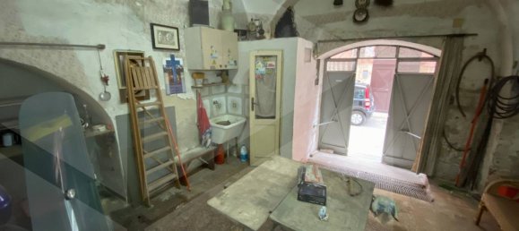 Склад с 1 комнатой в Барлетта, Италия № 18866 5