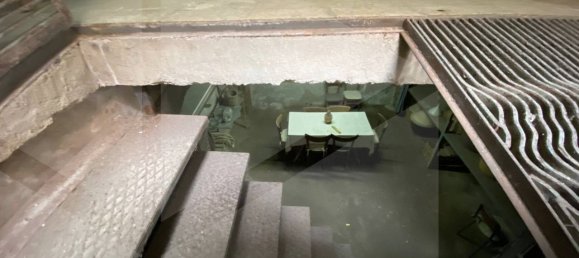 Склад с 1 комнатой в Барлетта, Италия № 18866 6