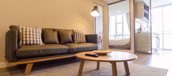 Condominio de 1 dormitorio en Bang Rak, Thailand No. 10357 2