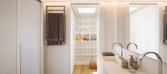 5 bedrooms House in Gava, Spain No. 25819 9