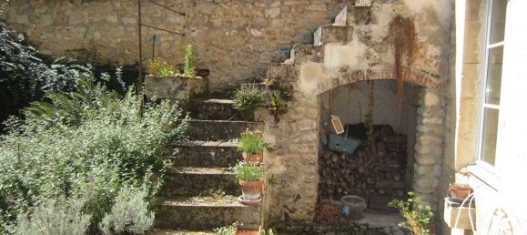 6 bedrooms House in Prouilly, France No. 69596 11