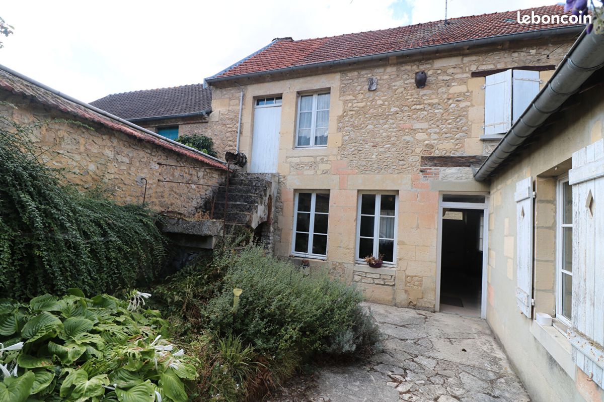 6 bedrooms House in Prouilly, France No. 69596