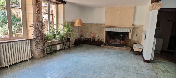 6 bedrooms House in Prouilly, France No. 69596 6