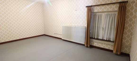 6 bedrooms House in Prouilly, France No. 69596 10