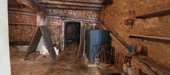 6 bedrooms House in Prouilly, France No. 69596 14