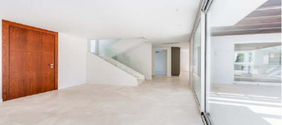 7 bedrooms Villa in Marbella, Spain No. 2461 11