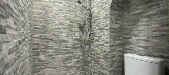 80m² Commercial property in Lisbon, Portugal No. 147235 18