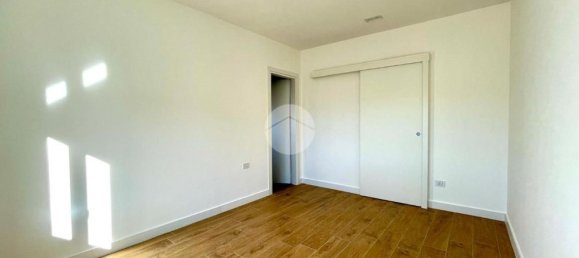 4 bedrooms Apartment in Naples, Italy No. 326323 11