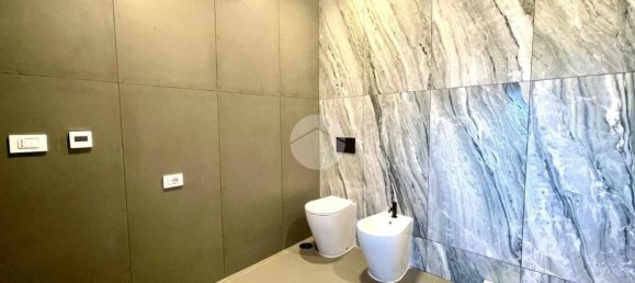 4 bedrooms Apartment in Naples, Italy No. 326323 6