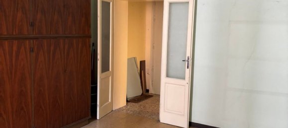 3-salle Appartement à Bergamo, Italy No. 303804 19