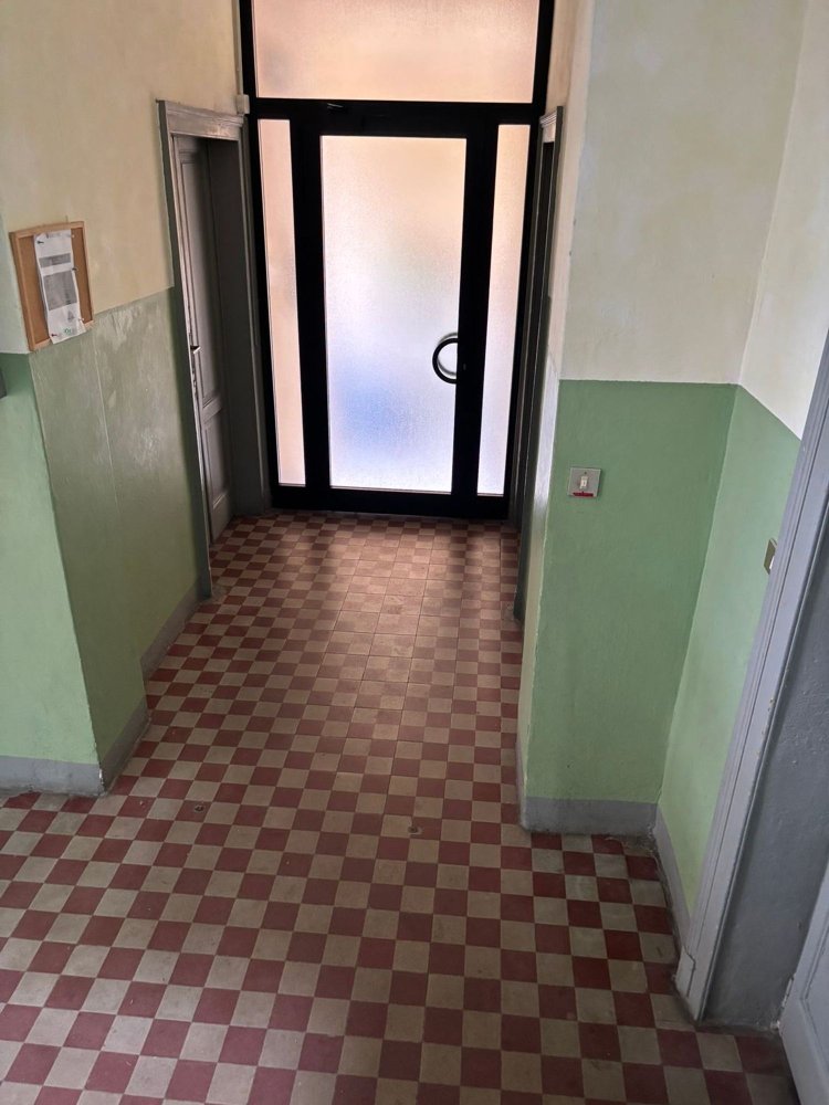 3-salle Appartement à Bergamo, Italy No. 303804