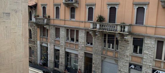 3-salle Appartement à Bergamo, Italy No. 303804 20