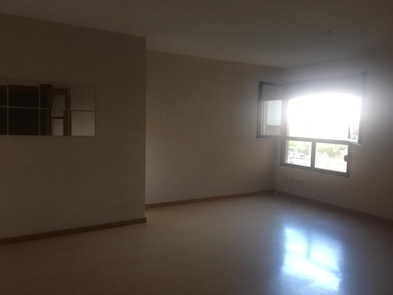 4 bedrooms Apartment in Valencia, Spain No. 143855