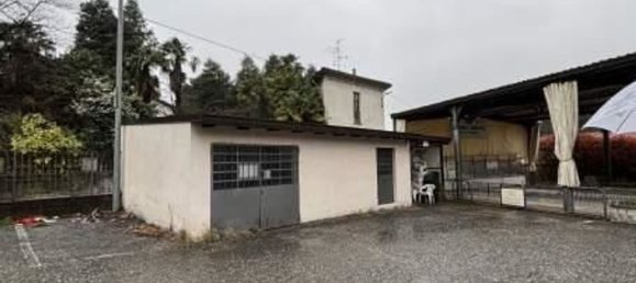 Gewerbliche Immobilie in Solbiate Arno, Italy 693m², Nr. 98225 7