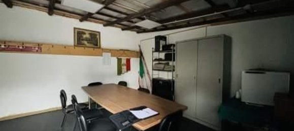 Gewerbliche Immobilie in Solbiate Arno, Italy 693m², Nr. 98225 9
