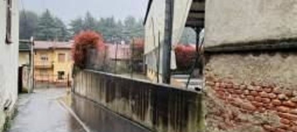 Gewerbliche Immobilie in Solbiate Arno, Italy 693m², Nr. 98225 25