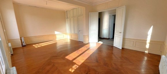 5 Schlafzimmer Haus in La Loupe, France, Nr. 160721 2