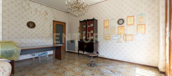 Apartamento de 6 dormitorios en Catania, Italy No. 326921 2