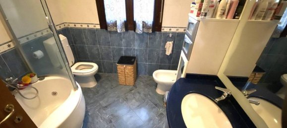 3-salle Appartement à San Giovanni in Persiceto, Italy No. 36893 4