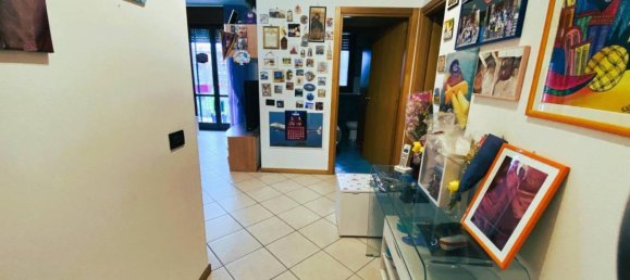 3-salle Appartement à San Giovanni in Persiceto, Italy No. 36893 11