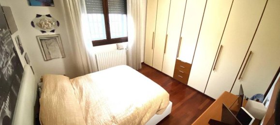 3-salle Appartement à San Giovanni in Persiceto, Italy No. 36893 8