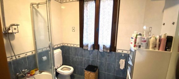 3-salle Appartement à San Giovanni in Persiceto, Italy No. 36893 5