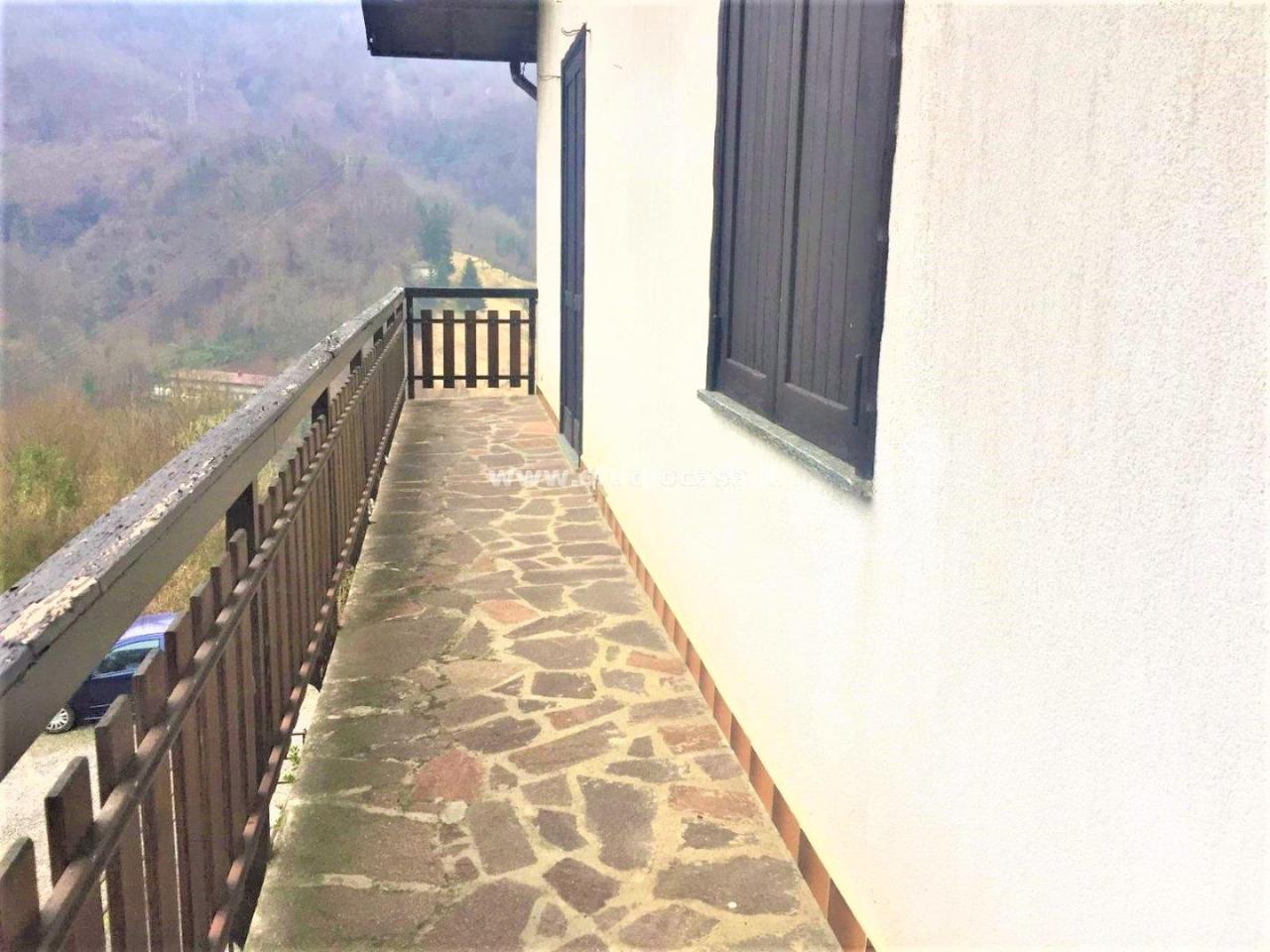 3 rooms Apartment in Zogno, Italy No. 81592