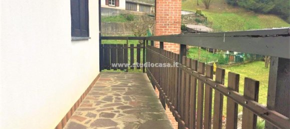 3 rooms Apartment in Zogno, Italy No. 81592 8