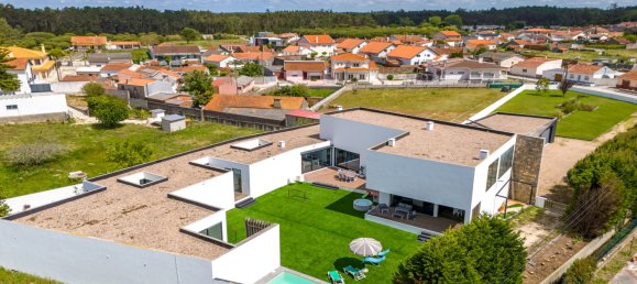 Villa de 4 dormitorios en Alcobaca, Portugal No. 140835 2