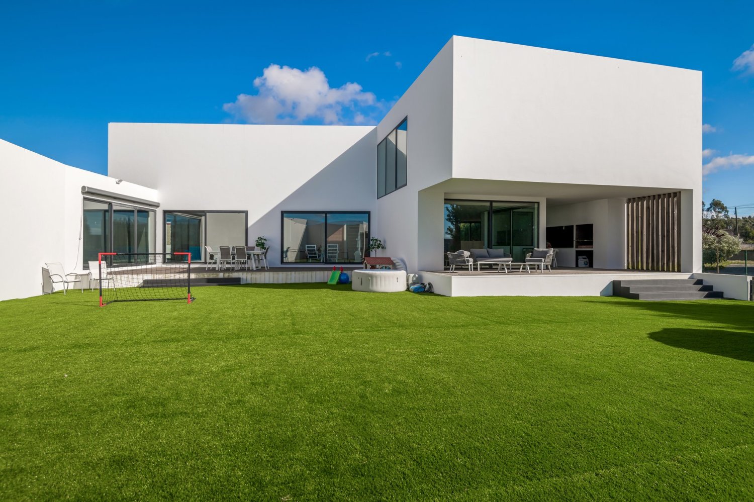 Villa de 4 dormitorios en Alcobaca, Portugal No. 140835