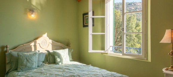 Villa de 4 dormitorios en Grimaud, France No. 1670 14