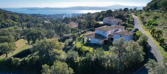 Villa de 4 dormitorios en Grimaud, France No. 1670 10