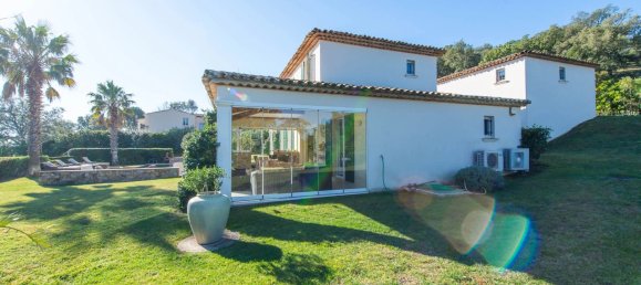 Villa de 4 dormitorios en Grimaud, France No. 1670 19