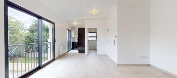 1 bedroom Apartment in Montfermeil, France No. 334186 3