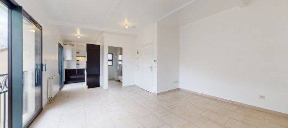 1 bedroom Apartment in Montfermeil, France No. 334186 2