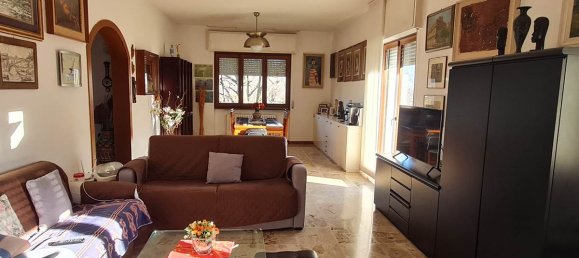 4غرفة فيلا في Albese con Cassano, Italy رقم 68094 44