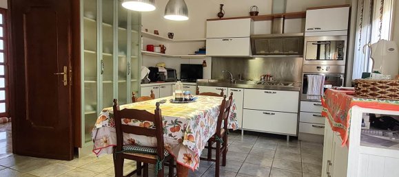 4غرفة فيلا في Albese con Cassano, Italy رقم 68094 47