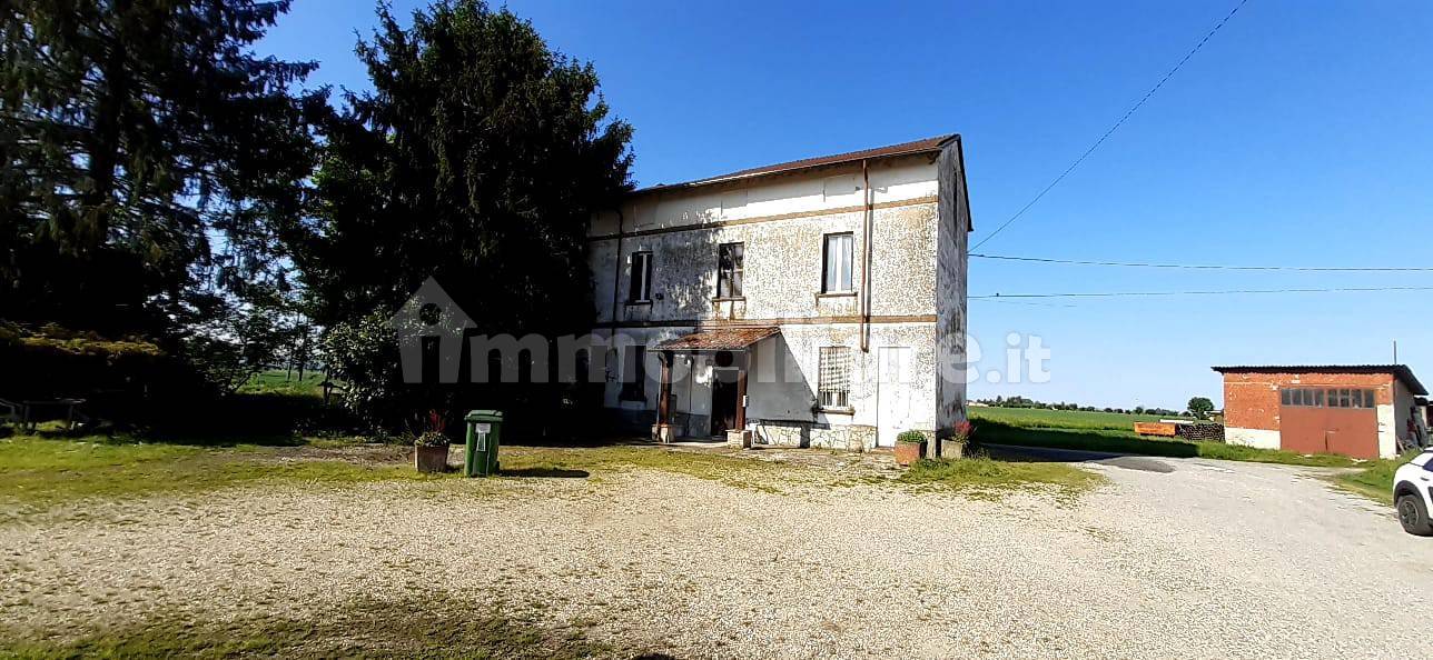 5 chambres Maison à Voghera, Italy No. 73772